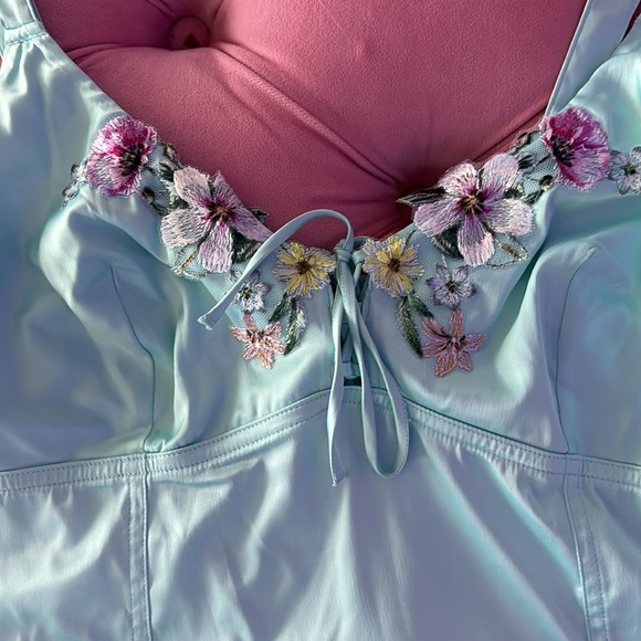 Victoria Secret top - Picture 3 of 7